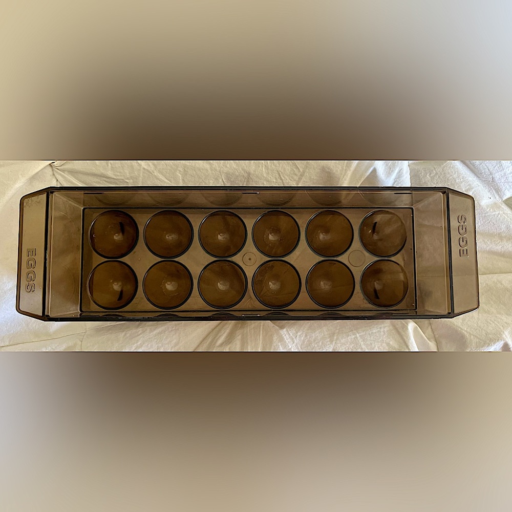 Egg Holder for egg storage.  Holds 1 dozen (12) eggs.